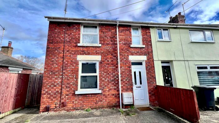 3 Bedroom End Of Terrace House To Rent In Kitchener Street, Swindon, SN2