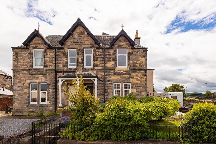 4 Bedroom Villa For Sale In High Street, Prestonpans, EH32