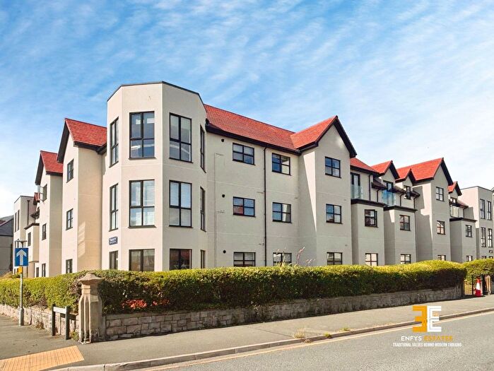 2 Bedroom Flat For Sale In Trinity Apartments, Trinity Avenue, Llandudno, LL30