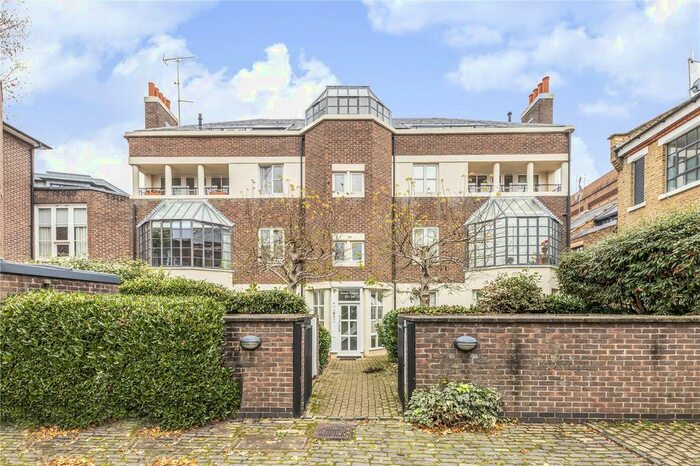 2 Bedroom Flat To Rent In Retreat Road, Richmond TW9