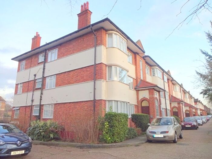 2 Bedroom Maisonette To Rent In Malvern Court, Harrow, Middlesex, HA2