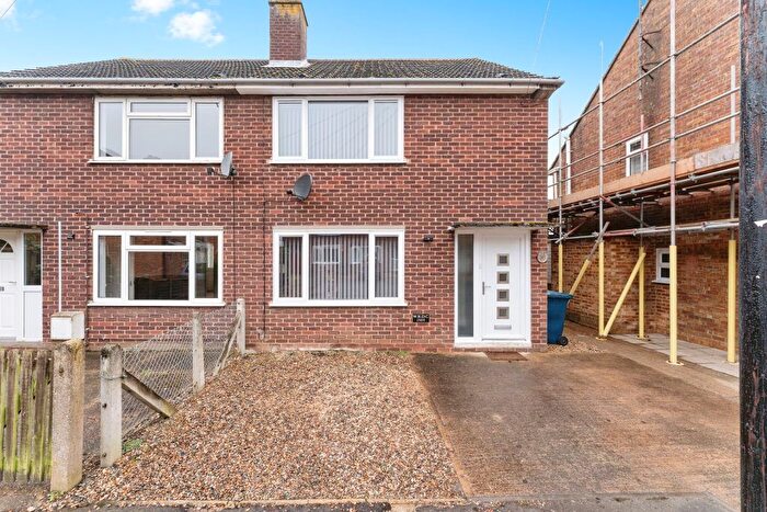 2 Bedroom Semi-Detached House For Sale In Tower Road, Cambridgeshire, PE14