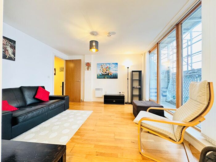 2 Bedroom Flat To Rent In Northern Angel, Dyche Street, M4