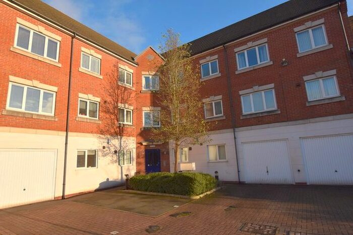 2 Bedroom Flat To Rent In Oak House, Birches Head, Stoke-On-Trent, ST1