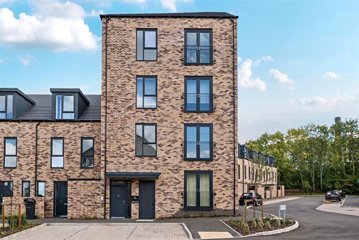 2 Bedroom Flat To Rent In Belgrave Village, Eden Avenue, Birmingham, B12