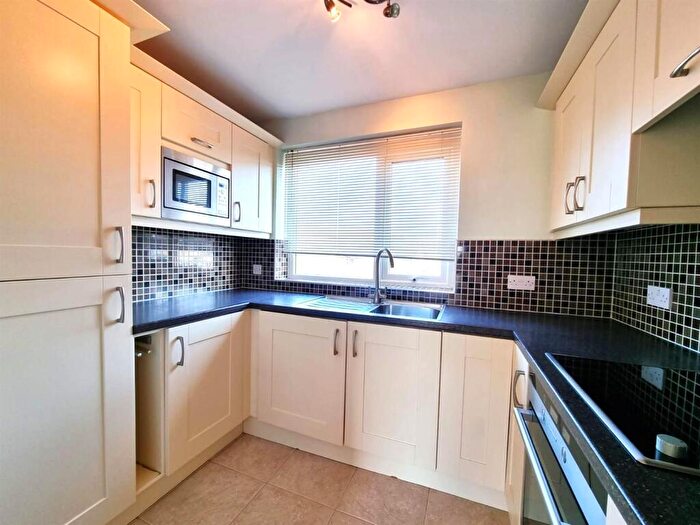 2 Bedroom Flat To Rent In Middleham Close, Ouston, Chester Le Street, DH2