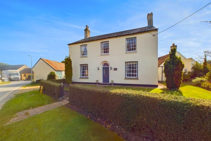 4 Bedroom Detached House For Sale In Church Street, Old Hurst, Huntingdon, Cambridgeshire, PE28