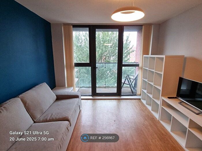 2 Bedroom Flat To Rent In Quebec Building, Salford, M3