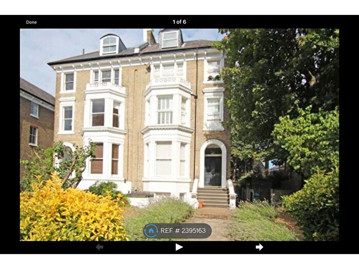 2 Bedroom Flat To Rent In Cambridge Park, Twickenham, TW1