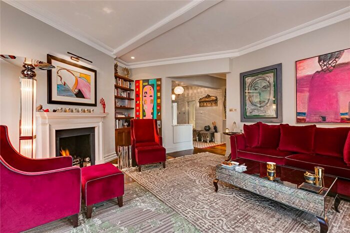 2 Bedroom Flat For Sale In Embankment Gardens, Chelsea, London, SW3