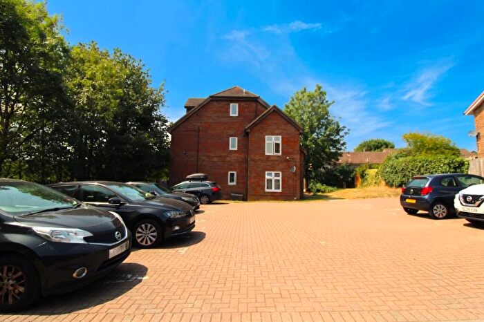 2 Bedroom Flat For Sale In Wychdell, Stevenage, SG2