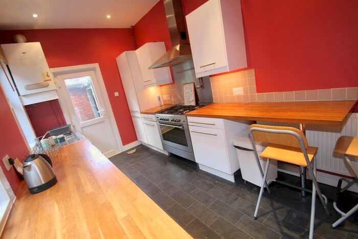4 Bedroom Property To Rent In Thurlow Road, Leicester, LE2