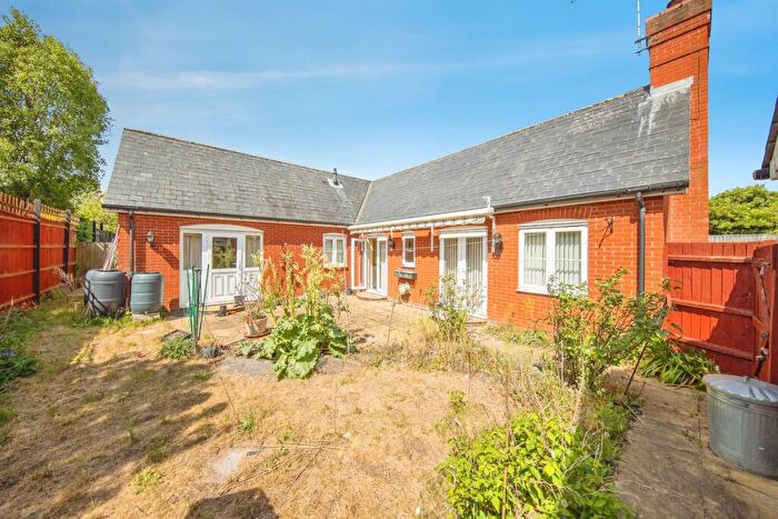 3 Bedroom Detached Bungalow For Sale In Crozier Mews, Ipswich, IP4