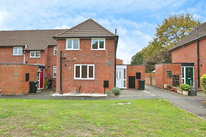 2 Bedroom End Of Terrace House To Rent In Hill Road, Arborfield, RG2