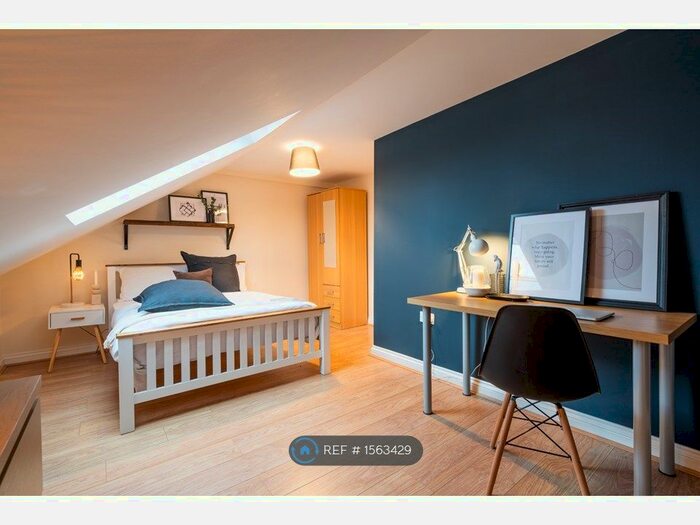 6 Bedroom Semi-Detached House To Rent In Melville Road, Coventry, CV1