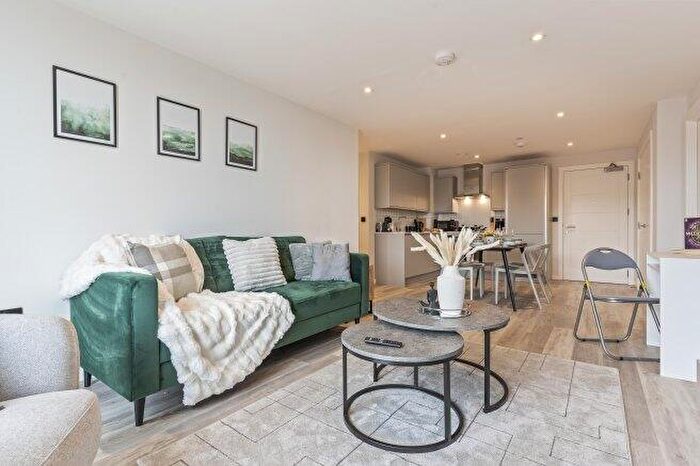 2 Bedroom Flat To Rent In Warwick Street (Apex Loft), B12