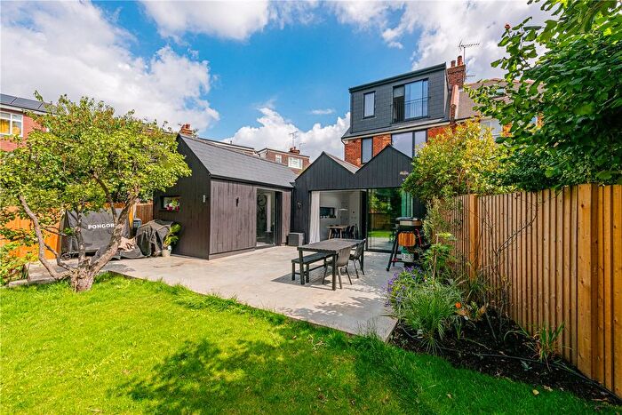 5 Bedroom Semi-Detached House To Rent In Kings Road, London, NW10
