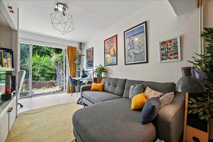 1 Bedroom Apartment To Rent In Woodsyre, Sydenham Hill, London, SE26