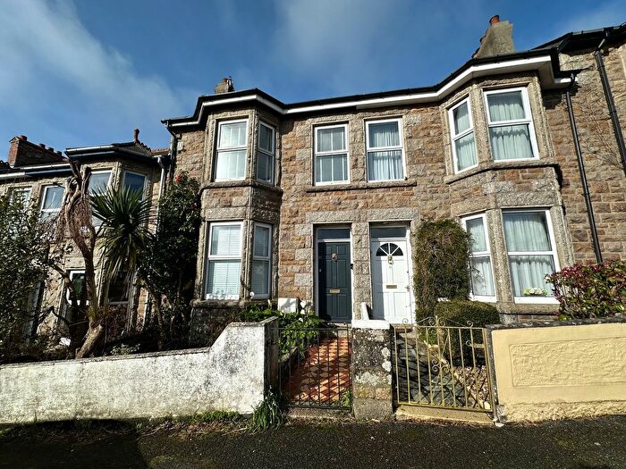 3 Bedroom Property To Rent In Castle Road, Penzance, TR18