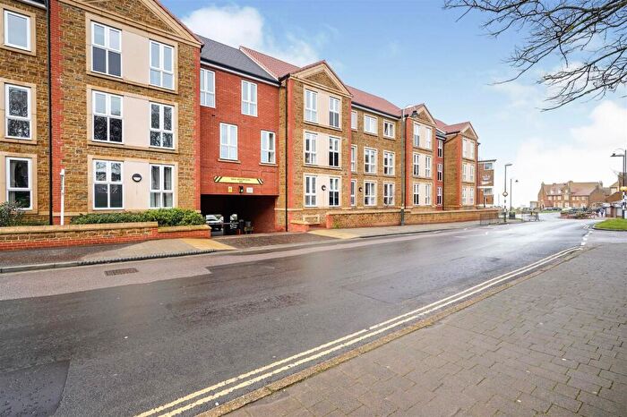 2 Bedroom Apartment For Sale In Hamon Court, St. Edmunds Terrace, Hunstanton, PE36