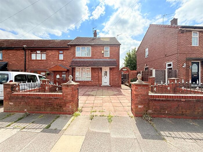 2 Bedroom End Terrace House For Sale In Hazelhurst Road, Ashton-Under-Lyne, OL6