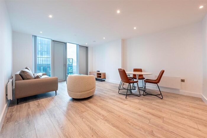 2 Bedroom Apartment To Rent In The Blade, New Jackson, M15