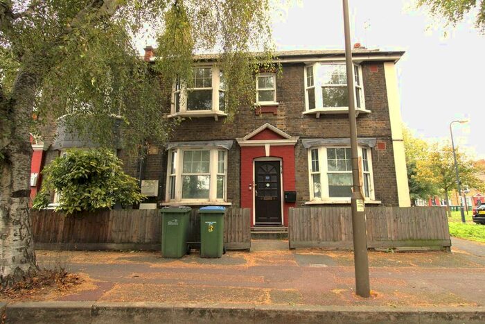2 Bedroom Flat To Rent In Derrick Gardens, London, SE7