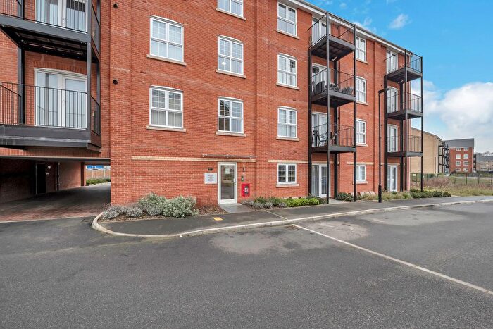 2 Bedroom Flat For Sale In Houghton Way, Bury St. Edmunds, IP33