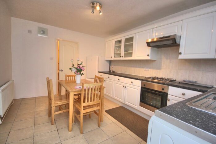 1 Bedroom Flat To Rent In Malden Road, New Malden, KT3