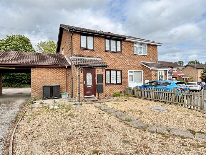 3 Bedroom Semi Detached House For Sale In Gorse Lane, Poole, BH16