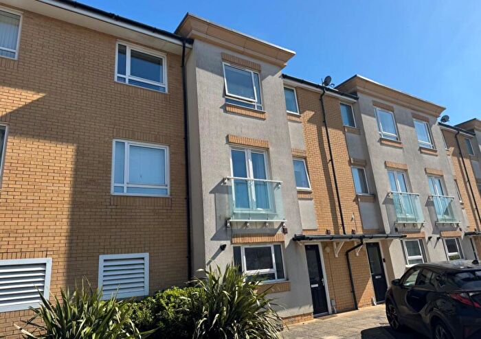 3 Bedroom Town House For Sale In Observatory Way, Ramsgate, Kent, CT12