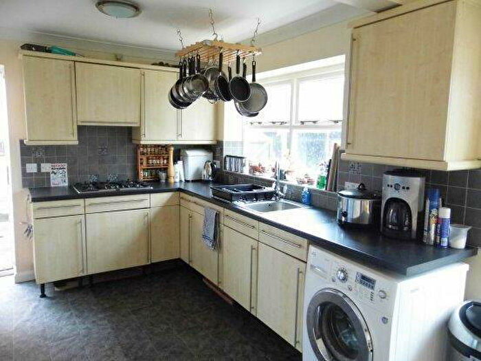 3 Bedroom Semi-Detached House For Sale In Church View, Ottringham, Hull, HU12