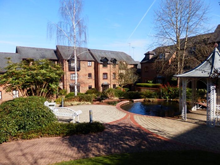 Flat To Rent In Dolphin Court, High Wycombe, HP11