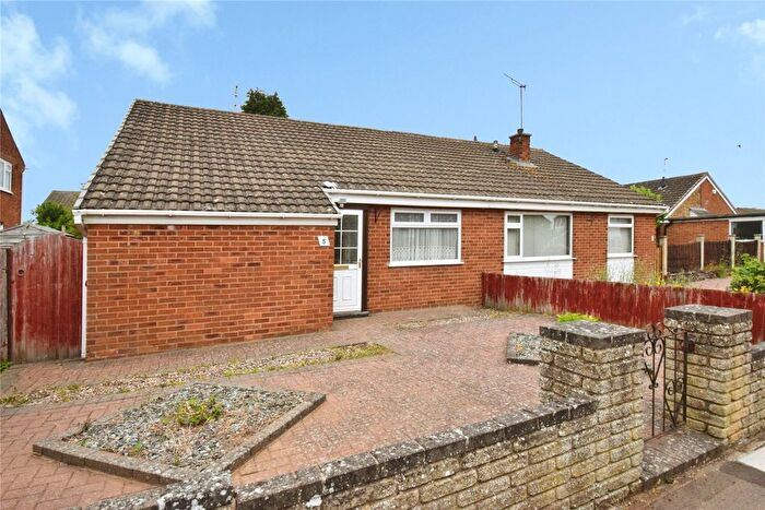 2 Bedroom Bungalow For Sale In Barford Close, Wigston, Leicestershire, LE18