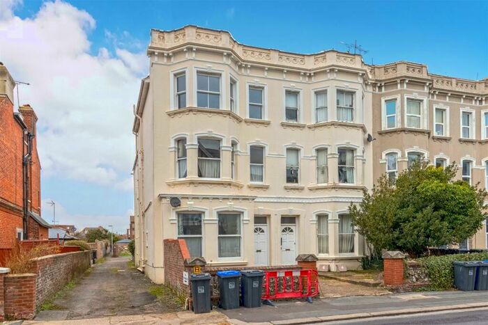 1 Bedroom Flat To Rent In Rowlands Road, Worthing, BN11