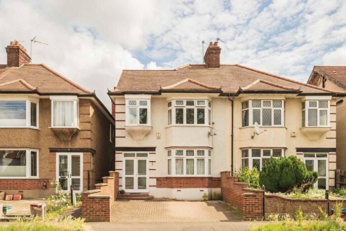 4 Bedroom Semi-Detached House To Rent In Boston Gardens, Brentford, TW8