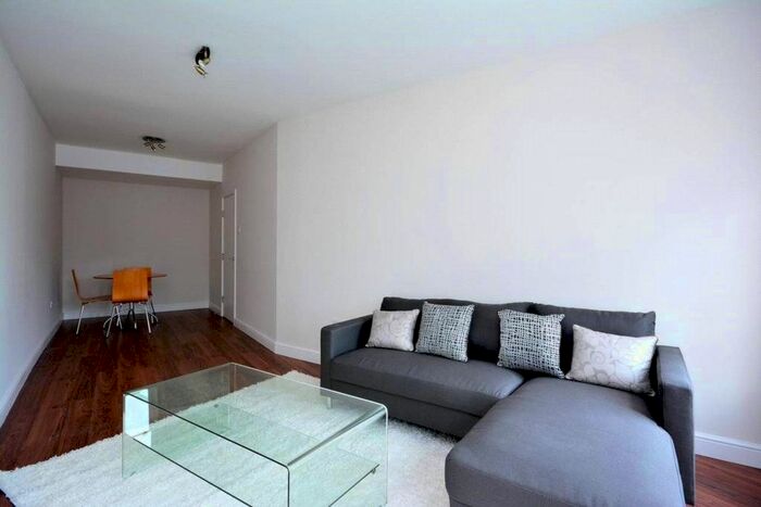 2 Bedroom Flat To Rent In Warren Court, Euston Road, London NW1