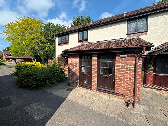 1 Bedroom Maisonette To Rent In Birchwood Drive, Lightwater, Surrey, GU18