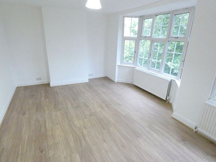2 Bedroom Flat To Rent In Faircross Mansions, Longbridge Road, Barking, IG11