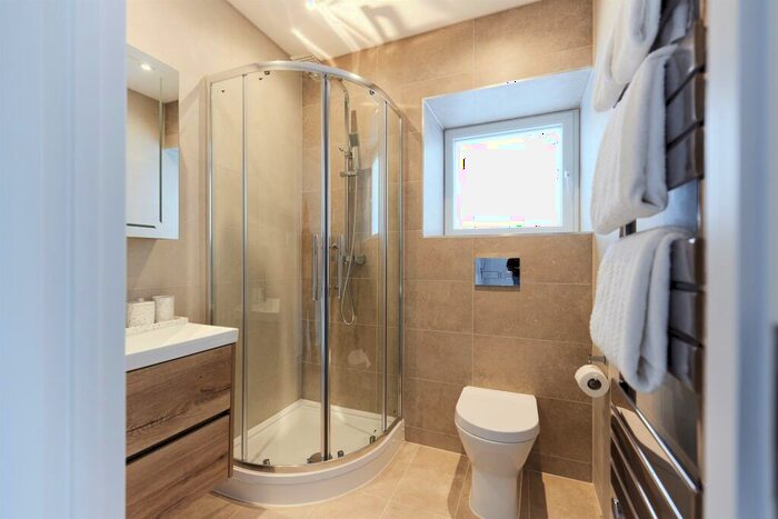 2 Bedroom Flat For Sale In Forty Lane, Wembley, HA9