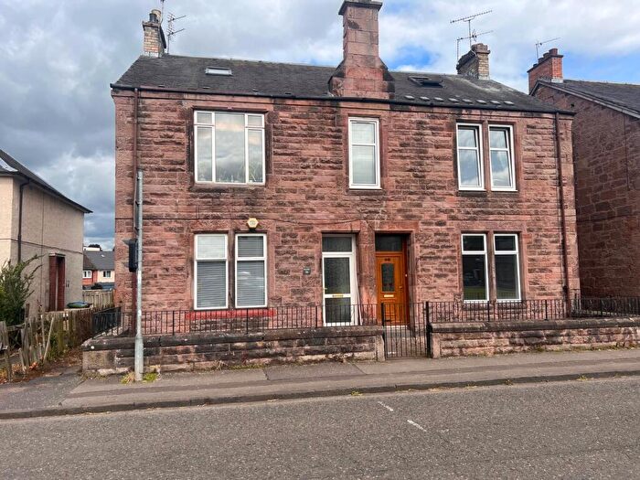 2 Bedroom Flat To Rent In Fairfield Road, Alloa, Sauchie, FK10