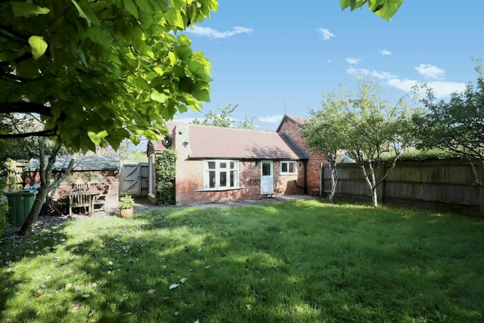 1 Bedroom Barn Conversion For Sale In Upper Farm Meadow, Gaydon, Warwick, CV35