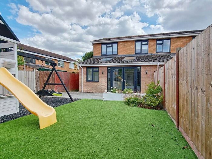 3 Bedroom Semi-Detached House For Sale In Armstrong Close, Wilstead, Bedfordshire, MK45