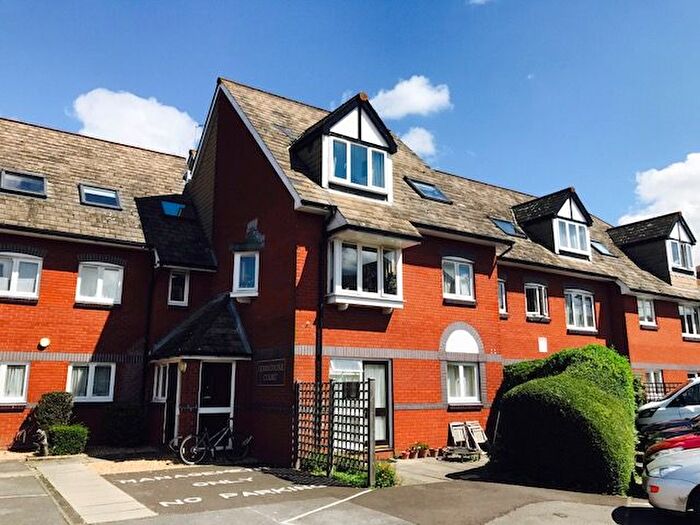 1 Bedroom Property To Rent In Commodore Court, Southampton, SO14