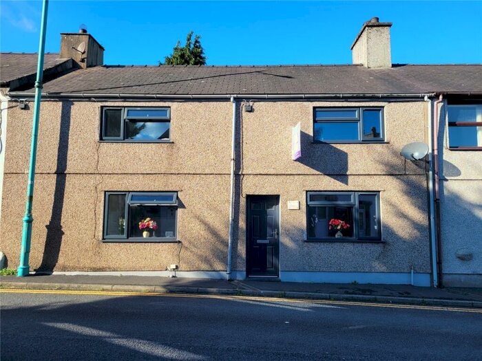 3 Bedroom Terraced House For Sale In Rhedyw Road, Llanllyfni, Caernarfon, Gwynedd, LL54