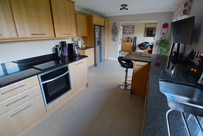 5 Bedroom Detached House For Sale In Bickerdikes Gardens, Sandy, SG19