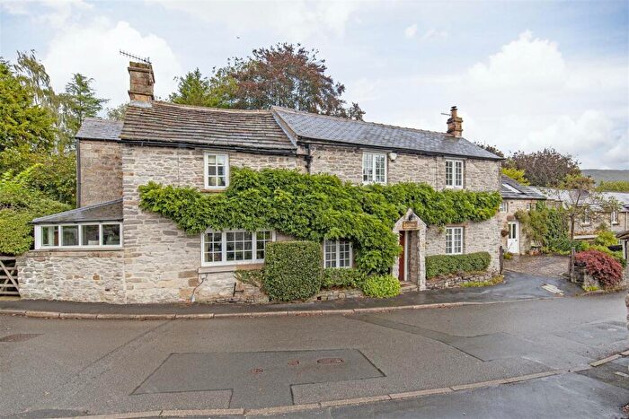 4 Bedroom Detached House For Sale In Main Street, Calver, Hope Valley, S32