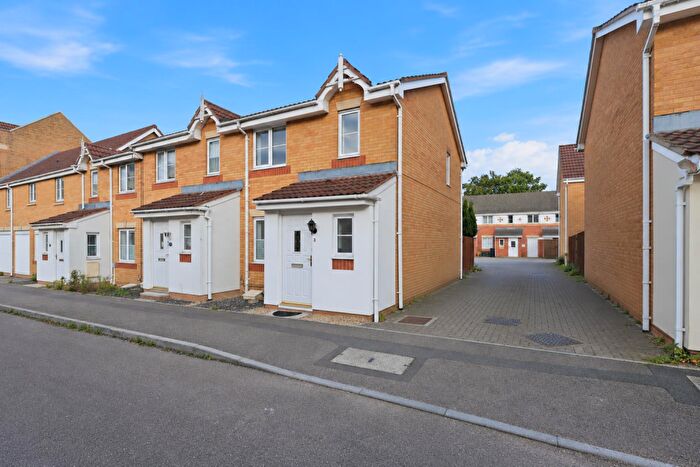 3 Bedroom End Of Terrace House For Sale In Corinum Close, Emersons Green, Bristol, BS16