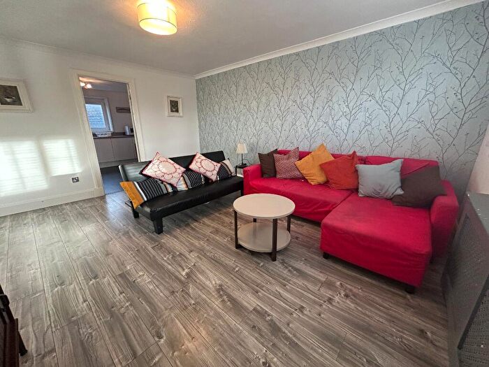 3 Bedroom Flat To Rent In Rosemount Street, Blochairn, Glasgow, G21