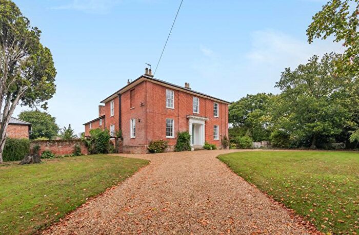 7 Bedroom Farm House To Rent In Rise Hall, Akenham, IP1
